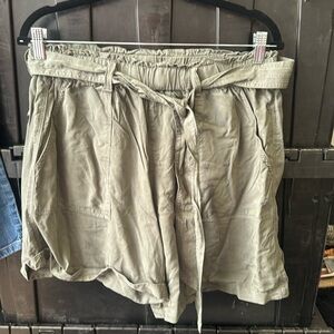 Wishlist paperbag cargo shorts